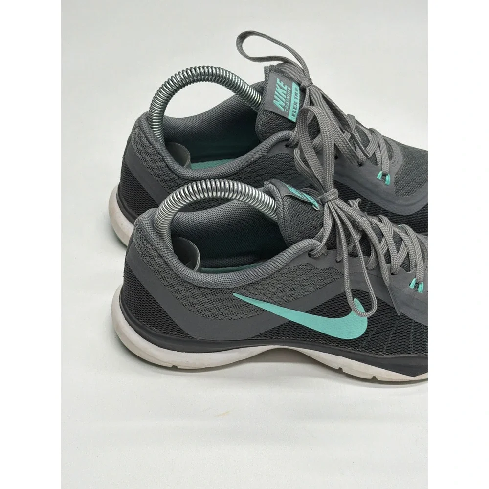 Nike Flex TR 8 Women's Training Shoes Grey Teal Athletic‎ Sneakers Size 5.5